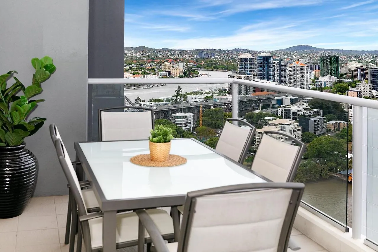 Amazing River View - 3 Bedroom Apartment - Brisbane Cbd - Netflix - Fast Wifi - Carpark